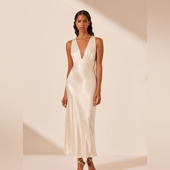 2024 LA LUNE PLUNGED CROSS BACK MIDI DRESS - CREAM - Picture 1 of 1